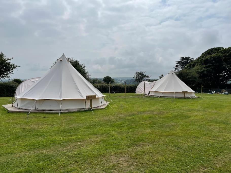 Cox Hill Glamping Badger 호텔 트루로 외부 사진
