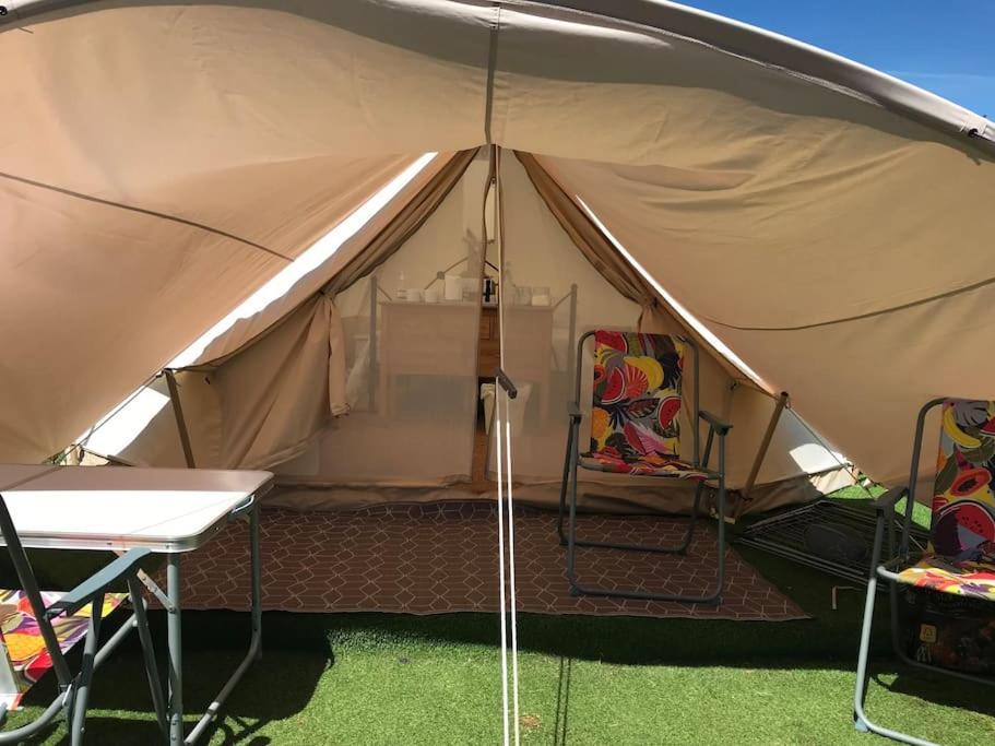 Cox Hill Glamping Badger 호텔 트루로 외부 사진